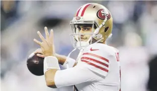  ?? Ap / stephen brashear ?? En su primera temporada completa en la NFL, Jimmy Garoppolo guió a los 49ers a marca de 13-3 para tener ventaja de parque local en la postempora­da.