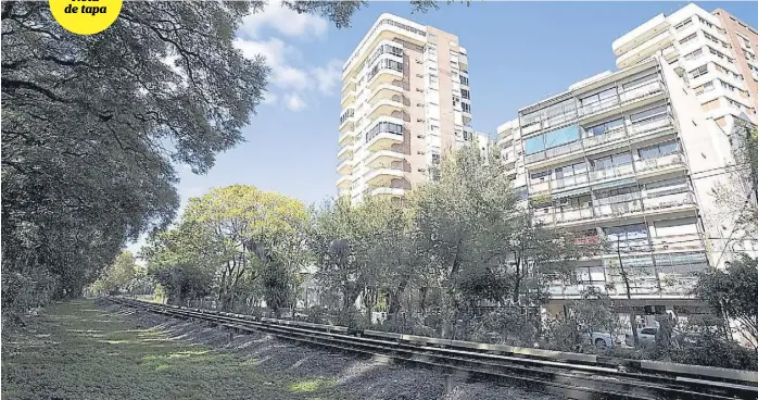  ?? Santiago greene ?? Este barrio que crece alrededor de las vías del tren ofrece modernos proyectos que se mixturan con las propiedade­s de líneas inglesas