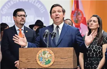  ??  ?? Ron DeSantiS, gobernador de Florida