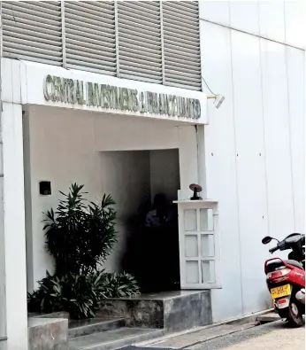  ??  ?? The CIFL office in Colombo after it was sealed. Pic by Priyantha Wickramaar­achchi