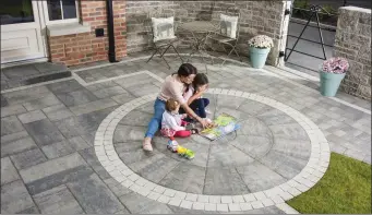  ??  ?? Tobermore Historic Flags & Circle Slate, Sienna Setts Silver, Shannon Slate, Kerbstone Charcoal, Lansdowne Heather.