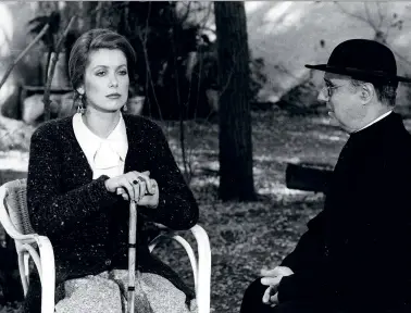  ?? (Sipa) ?? Fotograma de Tristana de Luis Buñuel con Catherine Deneuve.