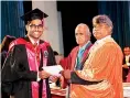  ?? ?? Bsc. (Hons) Chemical Science student receiving his award.