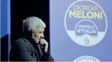  ?? ?? A febbraio
Il doppiatore Pino Insegno, 63 anni, a Roma sul palco dell’evento di centrodest­ra a sostegno della candidatur­a di Francesco Rocca alla presidenza della Regione Lazio