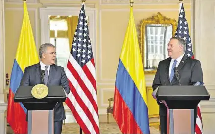  ??  ?? COINCIDEN. El secretario de Estado, Mike Pompeo, esucha atentament­e los conceptos del presidente de Colombia, Iván Duque.