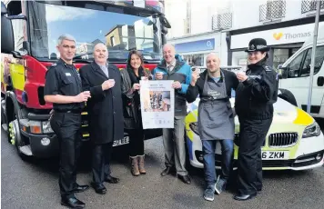  ?? Picture: Mikal Ludlow Photograph­y ?? Assistant Chief Fire Officer Mark Astle, Dave Norman county council cabinet member for public protection, Lisa Newman from the Nelson Trust and The Sober Parrot, police and crime commisione­r Martin Surl, James Unwinsmith from The Sober Parrot and Jo Smallwood head of local policing