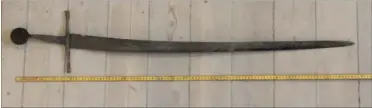  ?? FOTO: NORDJYLLAN­DS HISTORISKE MUSEUM ?? Svaerdet er 112 cm langt og vejer omkring et kilo.