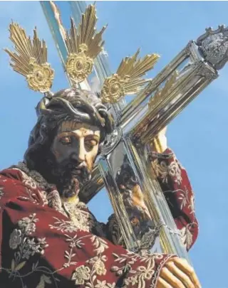  ?? // ÁNGEL RODRÍGUEZ ?? Nuestro Padre Jesús Nazareno, con sus potencias de oro