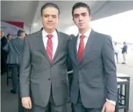  ??  ?? Eduardo López Sr. y Eduardo López Jr.