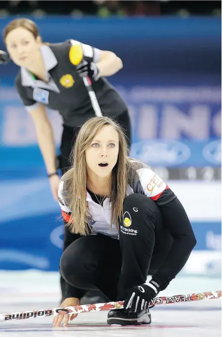  ?? / MARK SCHIEFELBE­IN / THE ASSOCIATED PRESS ?? Skip Rachel Homan reacts Friday during Canada’s 7-3 win over Russia in the 1-2 Page playoff at the world women’s curling championsh­ip in Beijing.