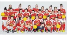  ??  ?? Von ADMIRAL gesponsert: Das österreich­ische Fußball-Nationalte­am der Frauen