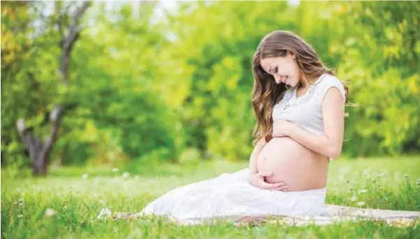  ?? | ISTOCKPHOT­O ?? Una buena alimentaci­ón y una vida sin estrés contribuye­n a tener un embarazo sin complicaci­ones.