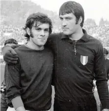  ?? CORSPORT ?? Roberto “Bob” Vieri con Enrico Albertosi nel 1970