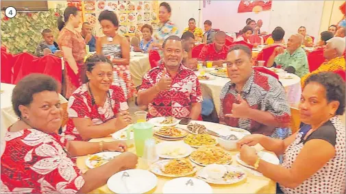  ?? Picture: SUPPLIED ?? 4. Elijah Vakarau (centre) and Risiate Levaci (second from right) with family members during the dinner.