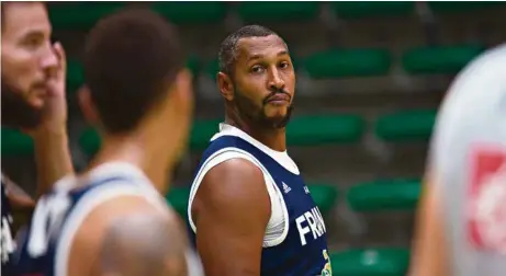  ?? (FREDERIC STEVENS/GETTY IMAGES) ?? Gourmet et oenologue amateur, Boris Diaw tranche avec certains de ses collègues aux rythmes d’ascète.