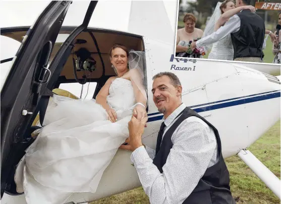  ?? Pictures ALAN BARBER ?? TAKEOFF: Rebecca Webb and Brendan Witten got married at Torquay's Tiger Moth World in a surprise wedding yesterday