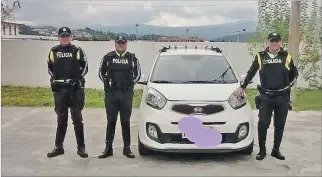  ?? CORTESÍA ?? Ayuda. Policías detuvieron el carro que tenía la placa clonada del auto de Cristina Pérez.
