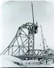  ?? ST. CATHARINES MUSEUM PHOTO ?? Erecting the west tower of Bridge
No. 12, Port Robinson, Jan. 8, 1931, as photograph­ed by Jimmy Joy.