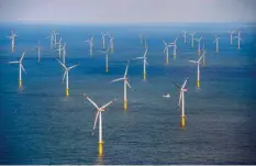  ?? Foto:Daniel Reinhardt, dpa ?? Offshore-Windpark 30 Kilometer vor der Insel Sylt in der Nordsee: „Der Welt gehen die Ausreden zur Rechtferti­gung des Nichtstuns aus.“