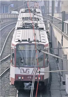  ?? FOTO: DVG ?? Sicherheit geht vor in den Straßenbah­nen der DVG. Dazu dient auch die Totmannsic­herheitssc­hleife.