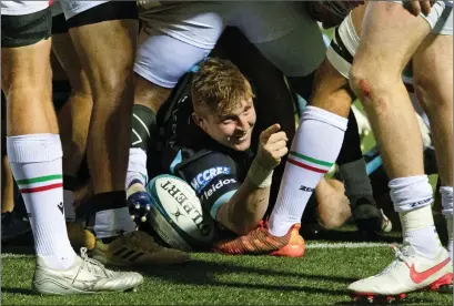  ?? ?? Johnny Matthews, Glasgow’s top try scorer, celebrates one against Zebre