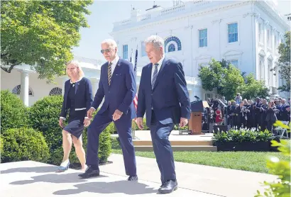  ?? I
EFE ?? La premier sueca, Andersson, Biden y el presidente de Finlandia, Niinisto, en Washington.