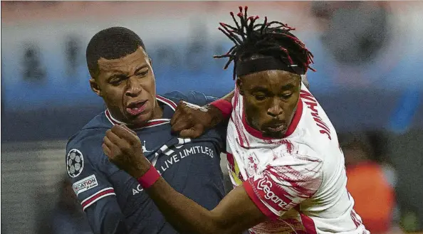  ?? FOTO: EFE ?? Mbappé no tuvo su noche después de perdonar un par de ocasiones claras al contragolp­e