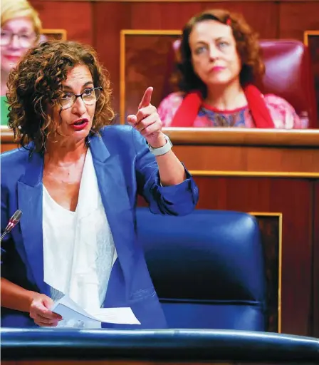  ?? EFE ?? La ministra de Hacienda, María Jesús Montero, ayer en el Congreso de los Diputados