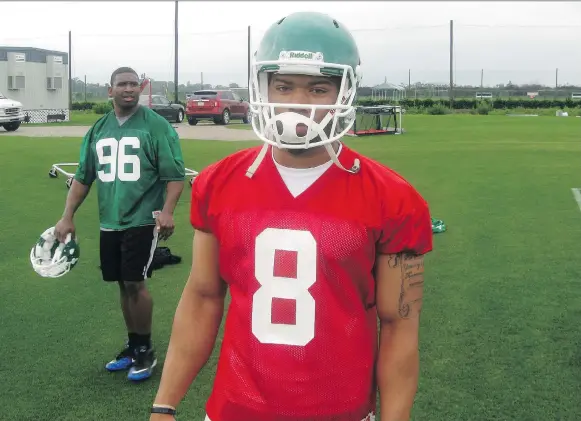  ?? MURRAY MCCORMICK/FILES ?? B.J. Daniels (South Florida) is one of three quarterbac­ks the Riders have on their negotiatio­n list. He has had stints in the NFL as QB, receiver and running back.