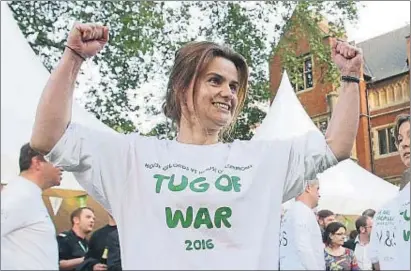  ?? HANDOUT / REUTERS ?? Jo Cox, durante un acto solidario el pasado 6 de junio en Westminste­r