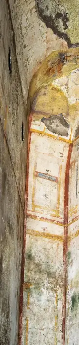  ??  ?? Still visible remnants of wall paintings attest to the opulence of myriad works commission­ed by Nero. More than 300,000
square feet of frescoes—an area equivalent to 30 Sistine Chapels—await conservati­on.
