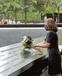  ?? EFE ?? Kathy Hochul, gobernador­a de NY, en la zona de los atentados.