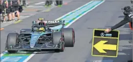  ?? ?? Hamilton pilota el Mercedes durante la clasificac­ión de Australia.