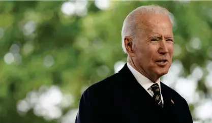  ?? FOTO: NICHOLAS KAMM/TT-AP ?? Joe Biden måste snart bestämma sig för hur han ska spela sina kort.
■