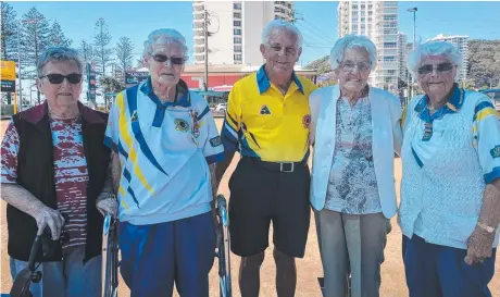  ??  ?? Helen Harris, 82, Joan Gill, 89, Bruce McGregor, 80, Daphne Mitchell, 96, Moira Toovey, 92, are celebratin­g the 80th anniversar­y of the Burleigh Heads Bowls Club.