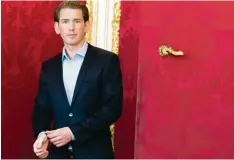  ?? Foto: Ebner, Imago ?? Österreich­s Außenminis­ter Sebastian Kurz in der Wiener Hofburg: Kann der 30 Jäh rige als mächtigste­r ÖVP Chef aller Zeiten seine Partei retten?