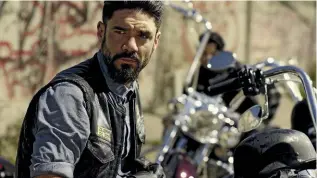  ??  ?? Mayans MC: è lo spin-off che Kurt Sutter ha tratto da Sons of Anarchy, su Fox a dicembre