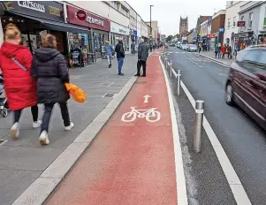  ?? ?? Keynsham High Street and joint pedestrian and cycle path