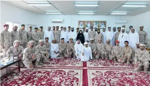  ??  ?? FNC speaker Dr Amal Al Qubaisi (centre) conveyed the leadership’s Eid greetings to the soldiers.