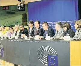  ?? BLANCA BLAY / ACN ?? Los familiares de los imputados en una rueda de prensa en Bruselas