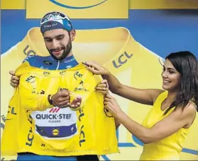  ?? FOTO: EFE ?? El ciclista colombiano se vistió ayer con el primer maillot amarillo de la carrera