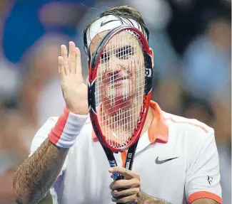  ?? Photo: REUTERS ?? Roger Federer salutes the crowd after his US Open quarterfin­al win.