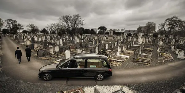  ??  ?? LONELY FAREWELL: Friends and loved ones of Dublin Covid victim John Gallagher were robbed of the chance to grieve over his death and more importantl­y to celebrate his life because of the virus. Photo: David Conachy