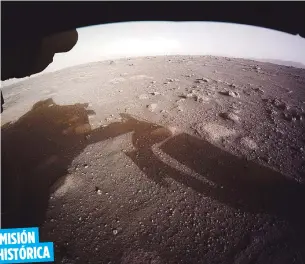  ?? AP ?? El amartizaje se produjo con éxito el pasado jueves en el cráter Jezero y el robot llegó perfectame­nte hasta suelo marciano.