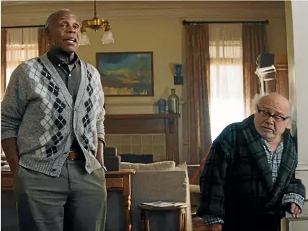  ??  ?? Danny Glover is Milo and Danny DeVito Eddie, in Jumanji: The Next Level.