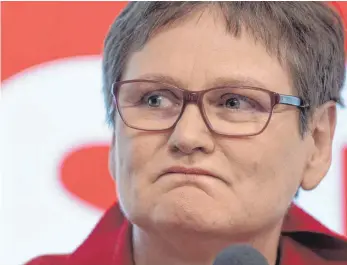  ?? FOTO: DPA ?? „Zu wenig, um die Partei zu einen“: Leni Breymaier will die Südwest-SPD nicht mehr führen.