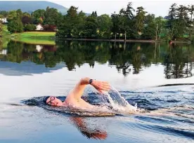  ??  ?? MAKING WAVES: Learn from cold water swimming coach Colin Hill