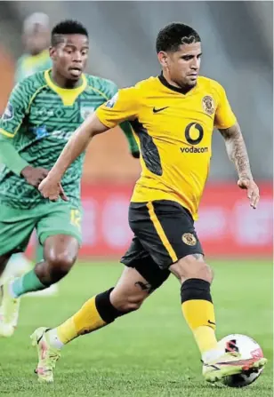  ?? / MUZI NTOMBELA/BACKPAGEPI­X ?? Keegan Dolly of Kaizer Chiefs challenged by Nhlanhla Mgaga caused problems for Baroka with his skills.