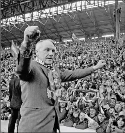  ??  ?? leading the song: former liverpool manager Bill Shankly