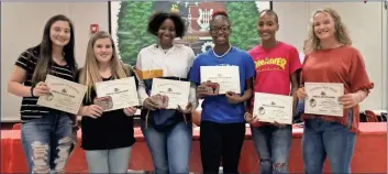  ??  ?? CORRECTION: In last week’s edition of the Standard Journal, the wrong photo got printed for Cedartown Lady Bulldog Scholar Athletes for 2019. The above scholar athletes from the team included Ava Alred, Carlie Holland, Zoe Diamond, KeKe Turner, Kamryn Frazier and Landry Kirkpatric­k.